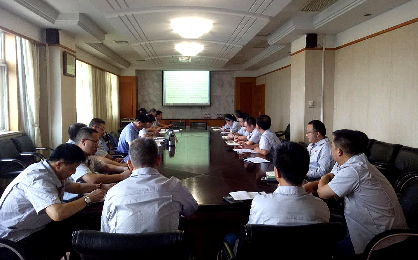 1597799905346922.jpeg 八屆十四次職工代表聯(lián)席會.jpg